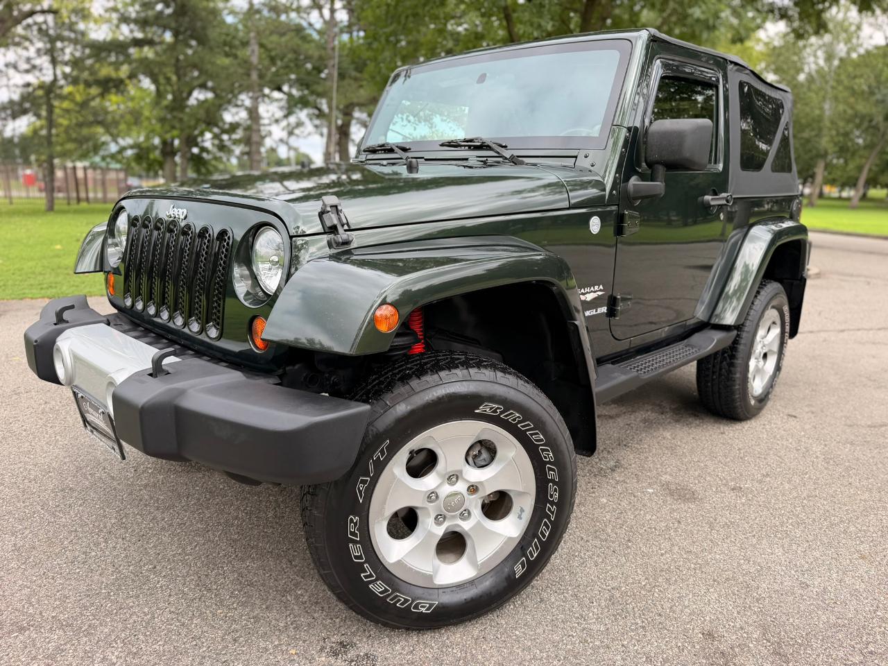 Jeep Wrangler 4WD 2dr Sahara 2010