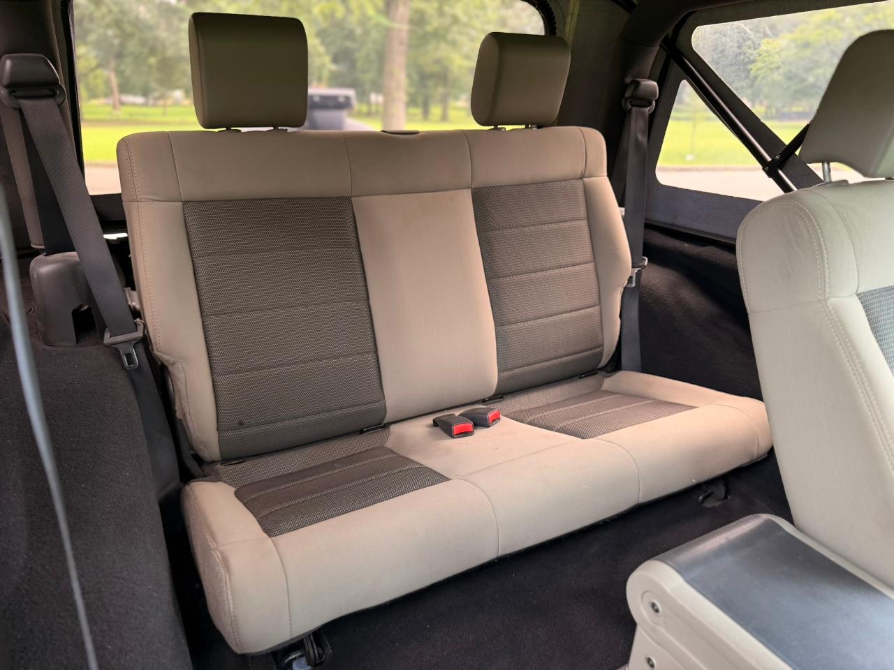 Jeep Wrangler 4WD 2dr Sahara 2010