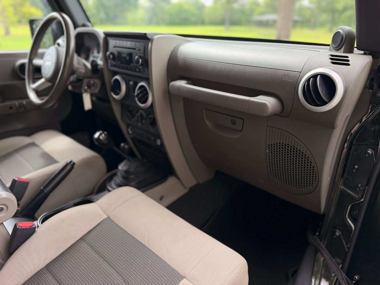 Jeep Wrangler 4WD 2dr Sahara 2010