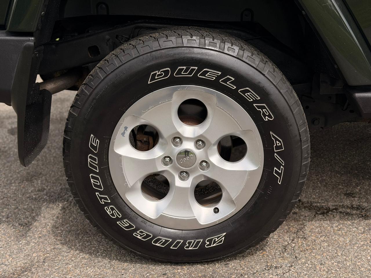 Jeep Wrangler 4WD 2dr Sahara 2010