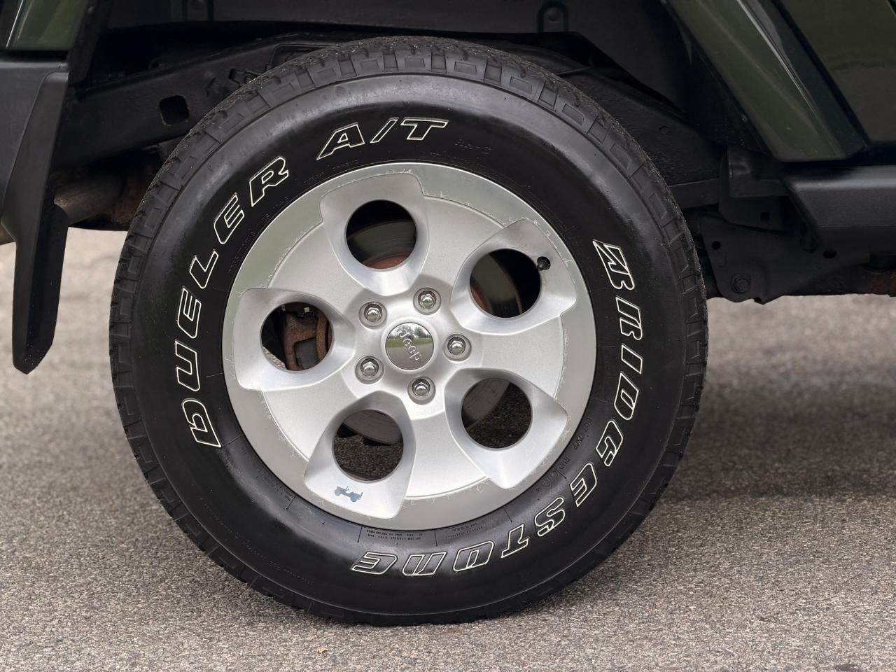 Jeep Wrangler 4WD 2dr Sahara 2010