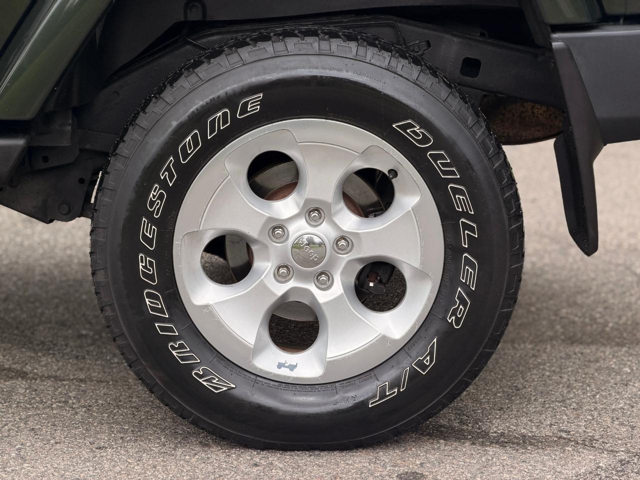 Jeep Wrangler 4WD 2dr Sahara 2010