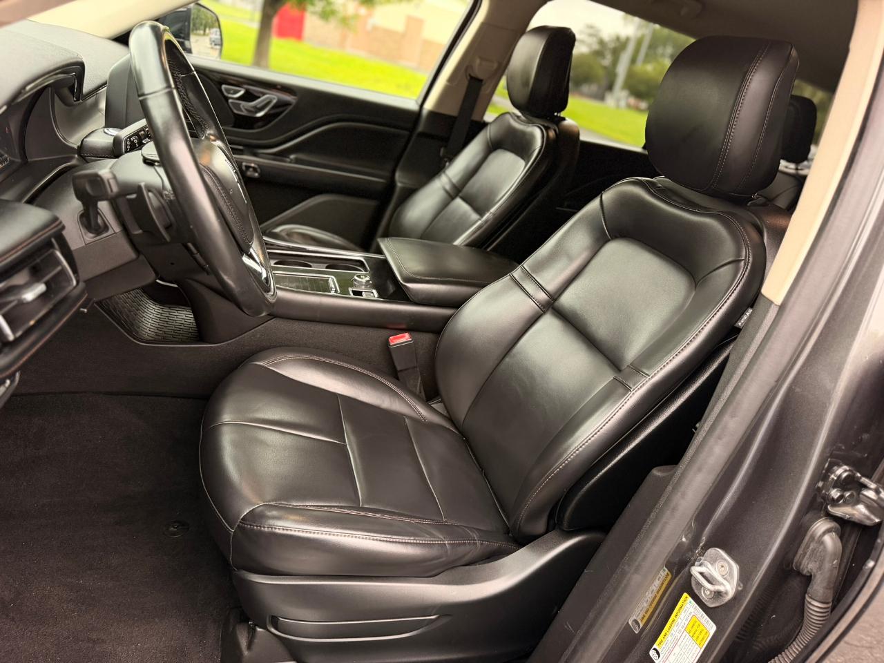 Lincoln Aviator Standard AWD 2020