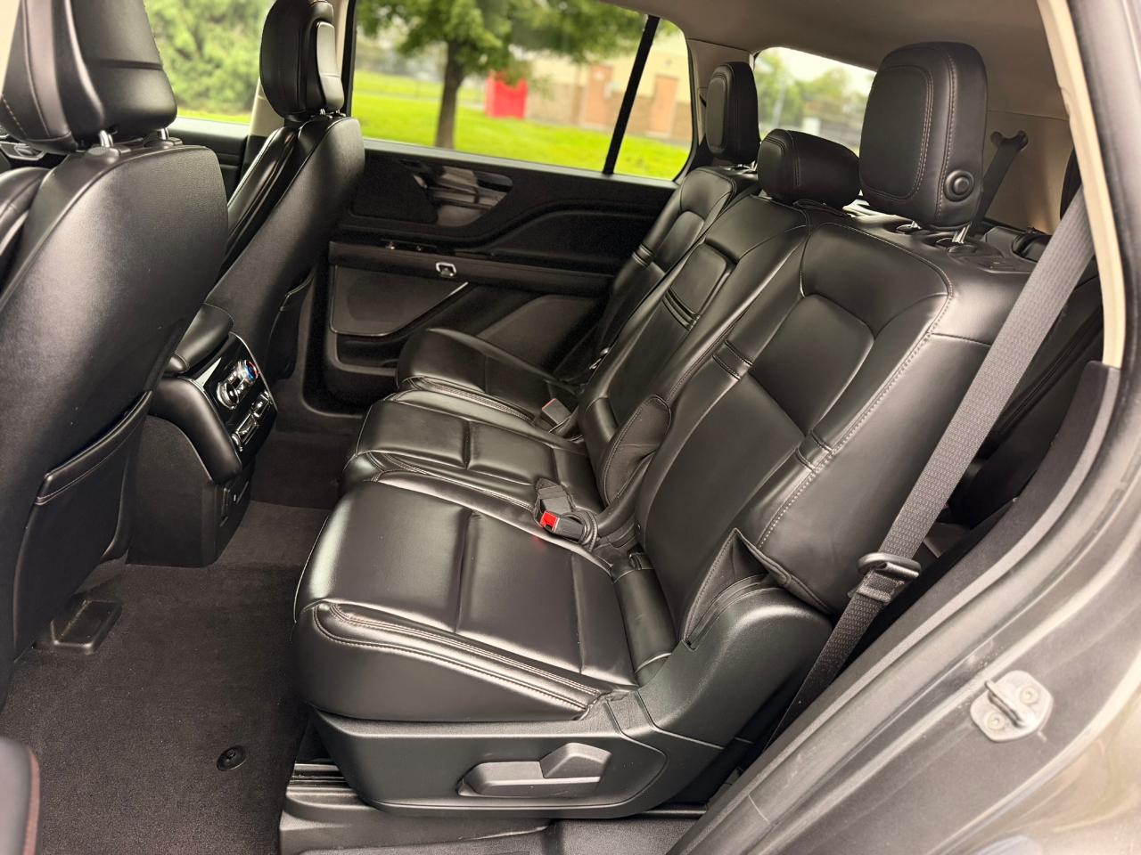 Lincoln Aviator Standard AWD 2020