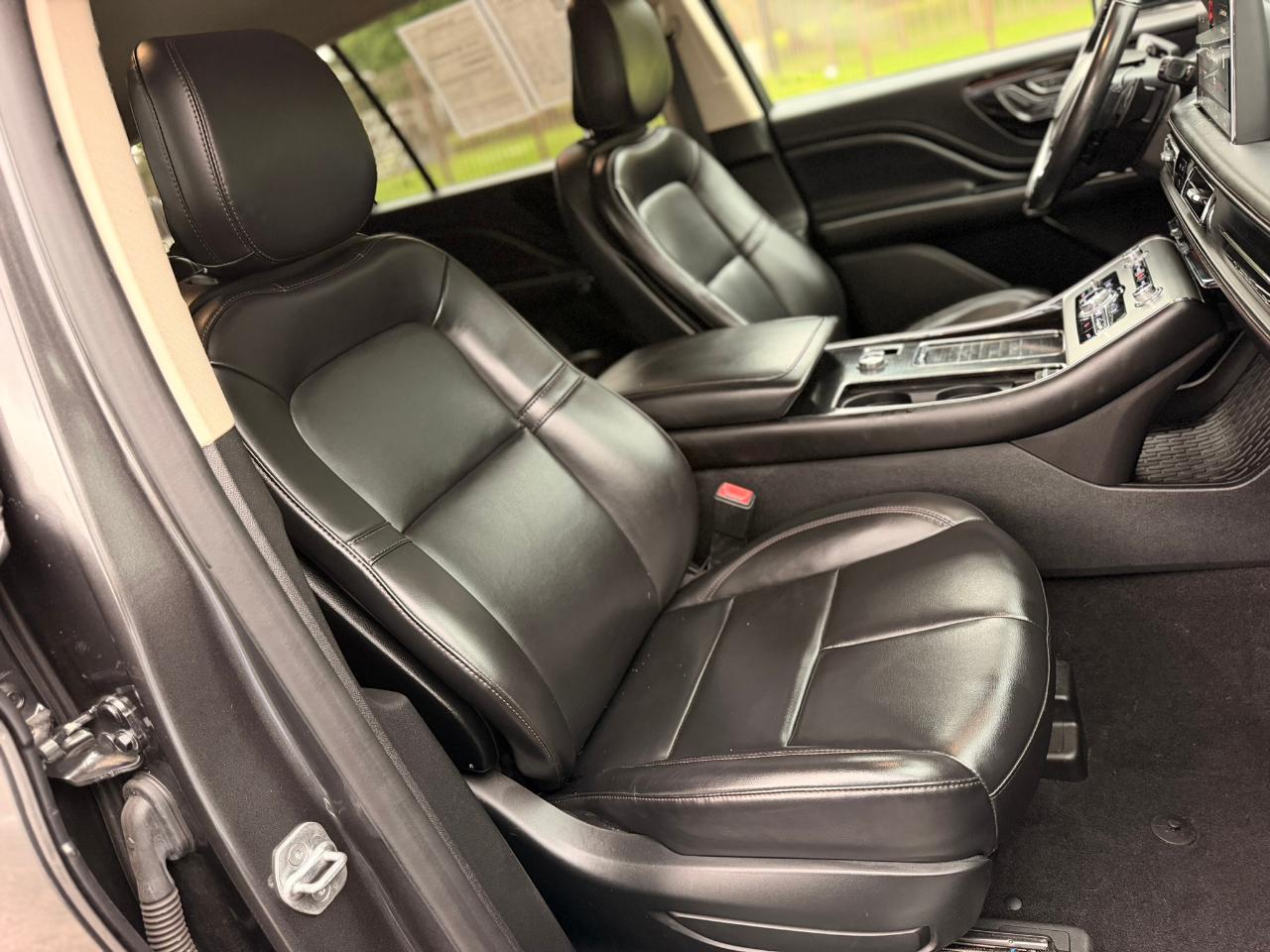 Lincoln Aviator Standard AWD 2020