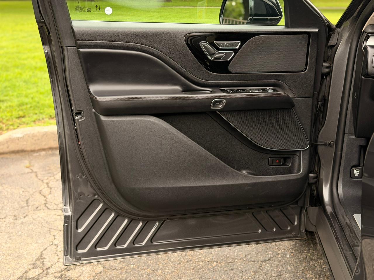 Lincoln Aviator Standard AWD 2020