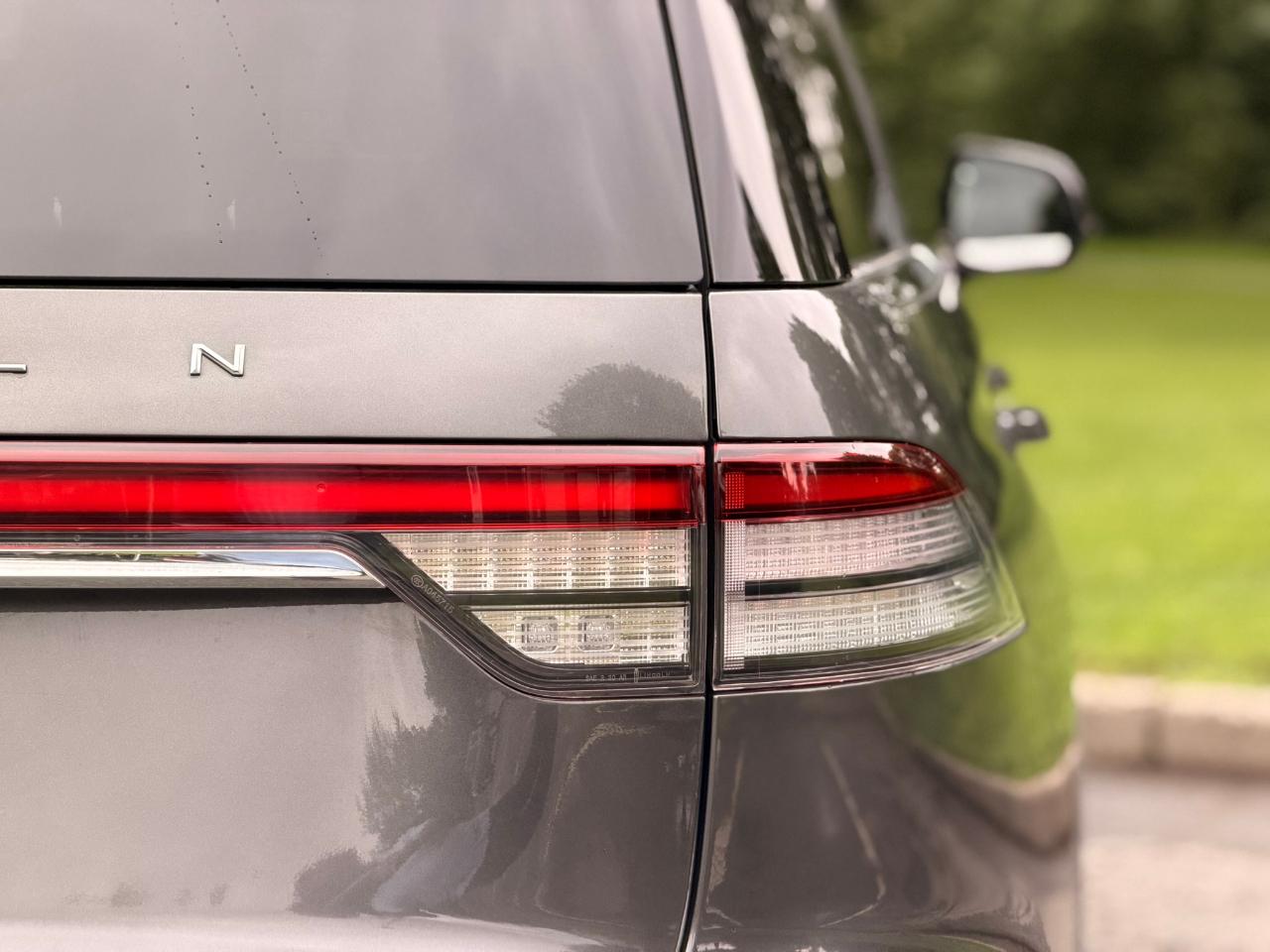 Lincoln Aviator Standard AWD 2020