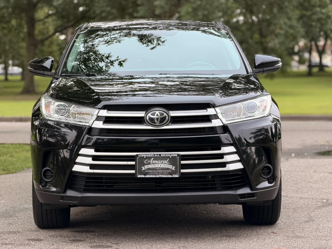 Toyota Highlander LE V6 AWD (Natl) 2019