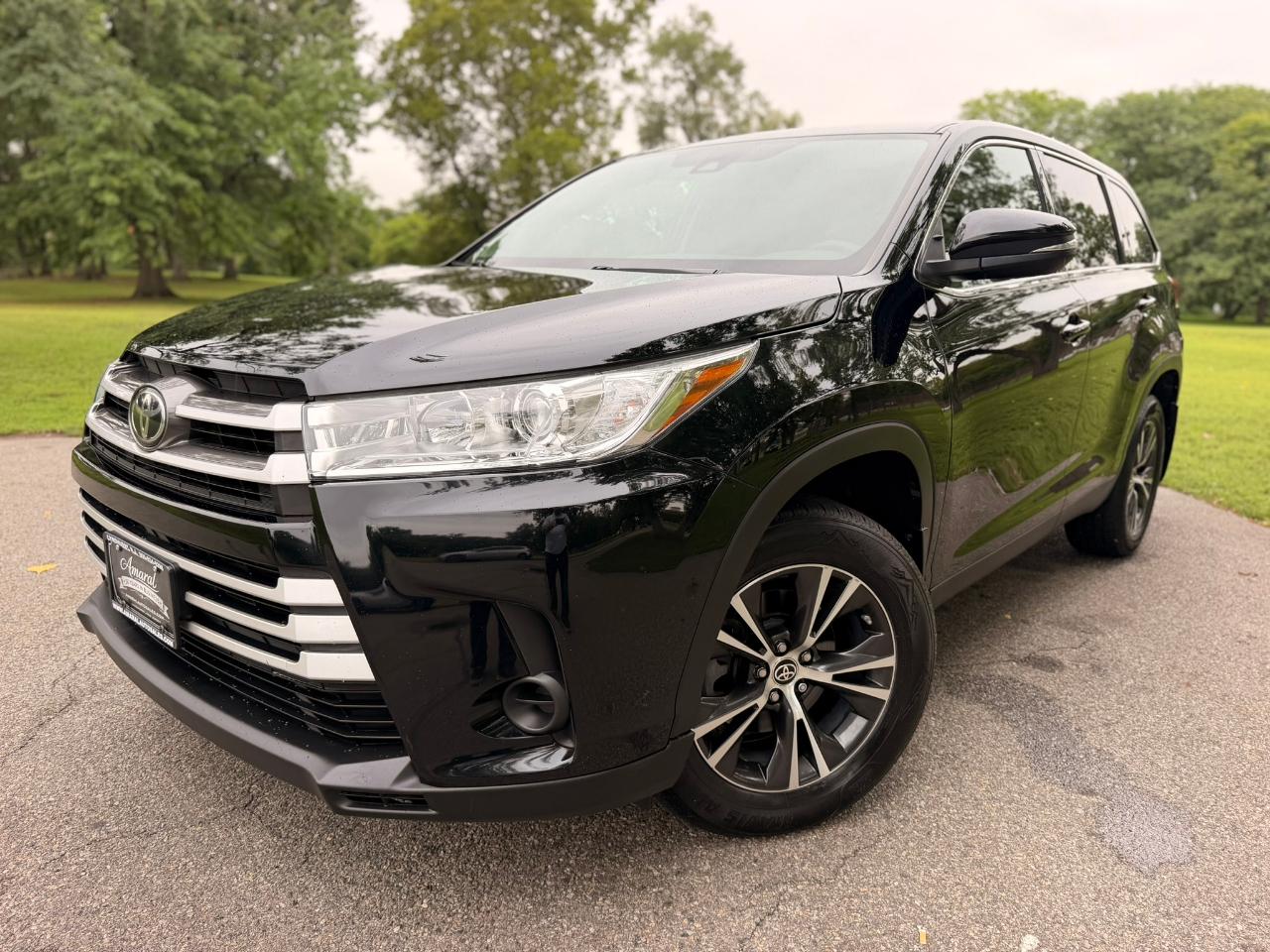 Toyota Highlander LE V6 AWD (Natl) 2019