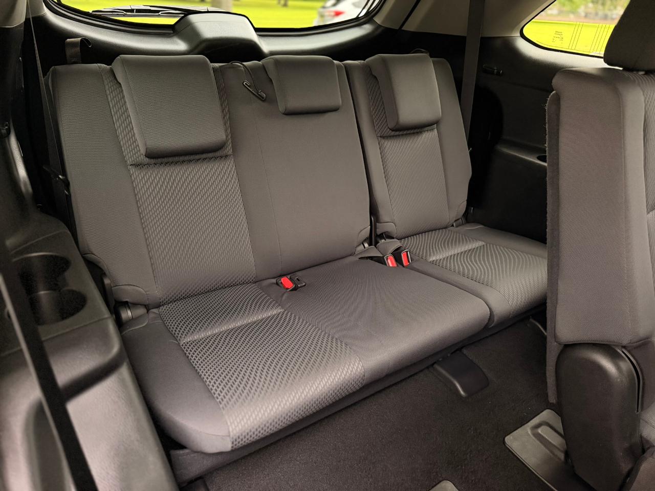 Toyota Highlander LE V6 AWD (Natl) 2019