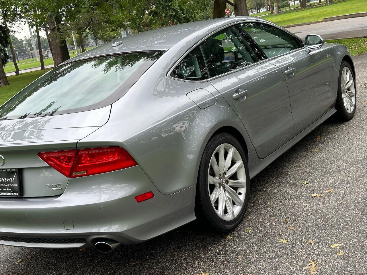 Audi A7 4dr HB quattro 3.0 Premium 2012
