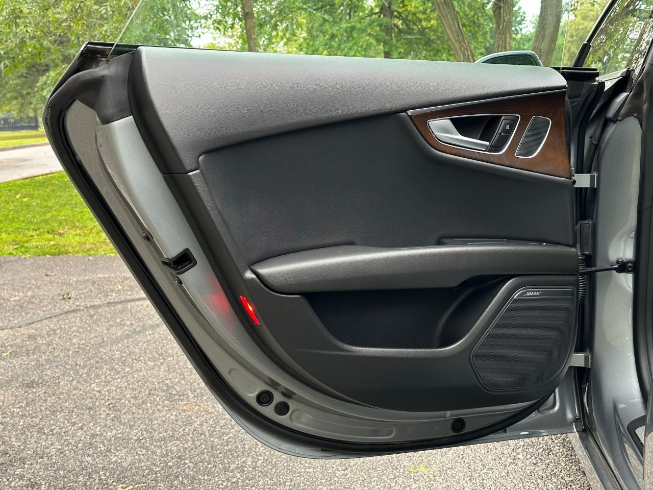 Audi A7 4dr HB quattro 3.0 Premium 2012