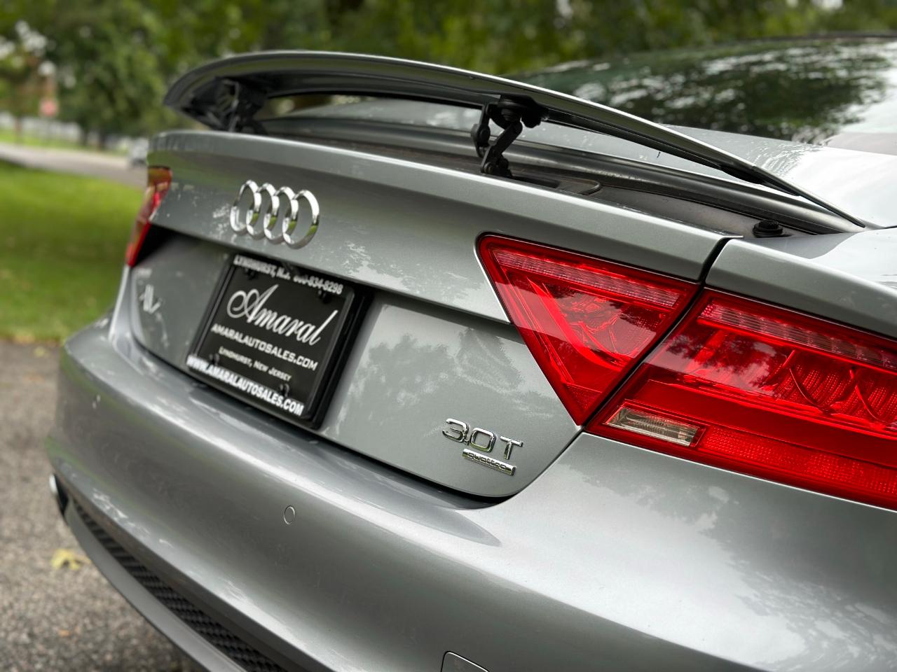 Audi A7 4dr HB quattro 3.0 Premium 2012