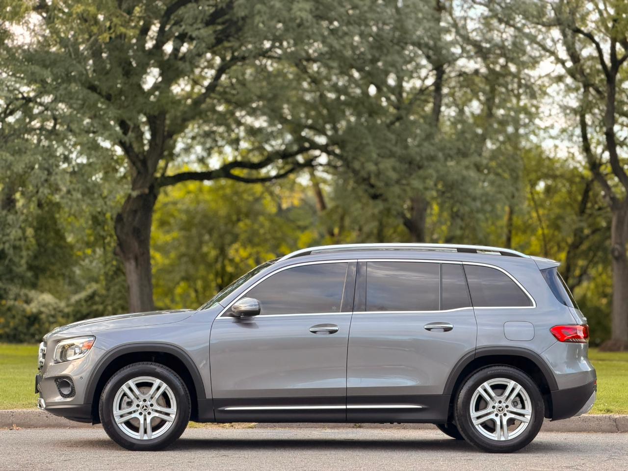 Mercedes-Benz GLB GLB 250 4MATIC SUV 2022