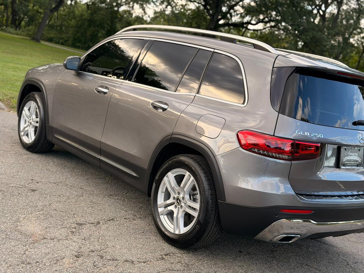 Mercedes-Benz GLB GLB 250 4MATIC SUV 2022