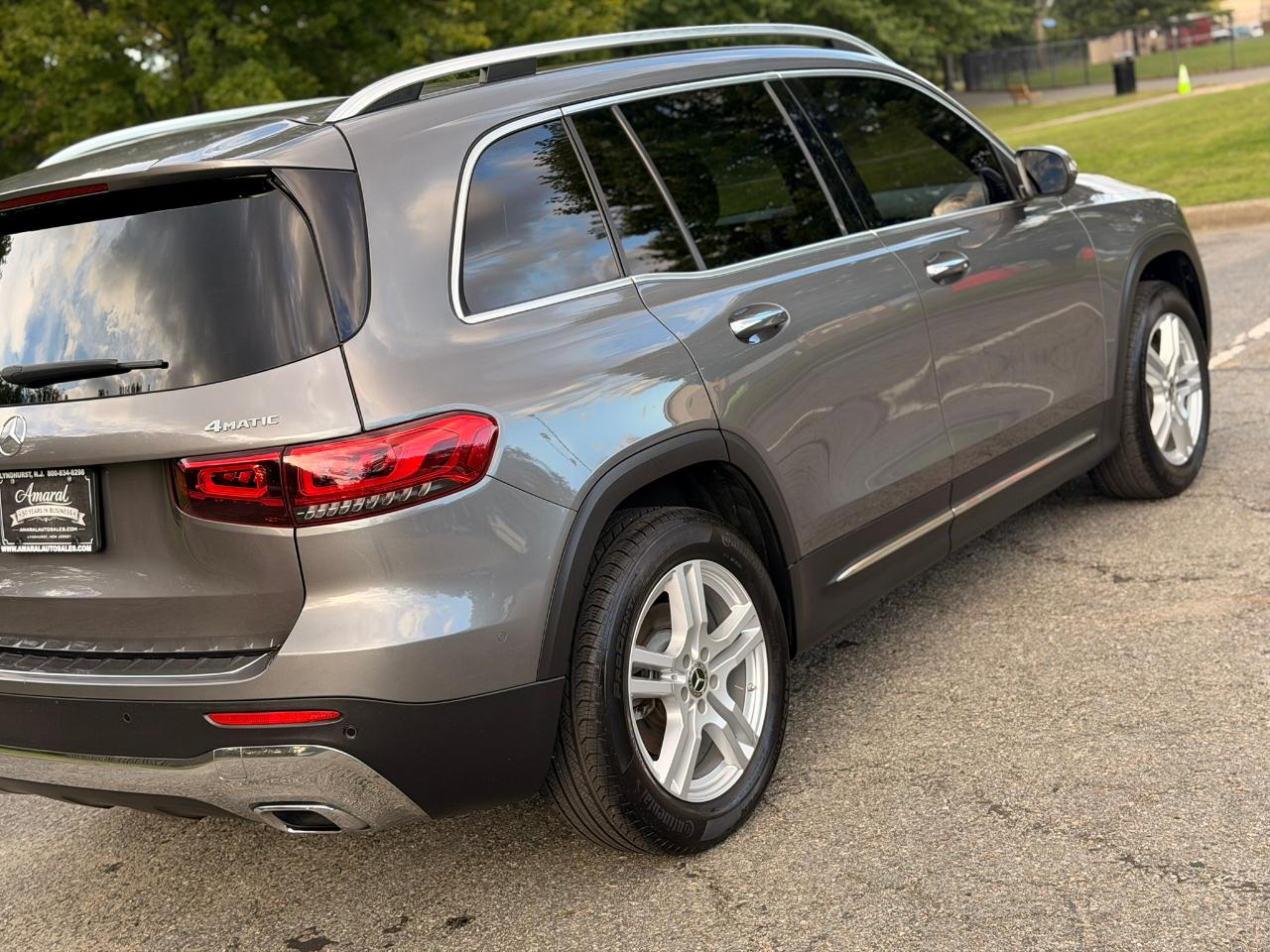 Mercedes-Benz GLB GLB 250 4MATIC SUV 2022