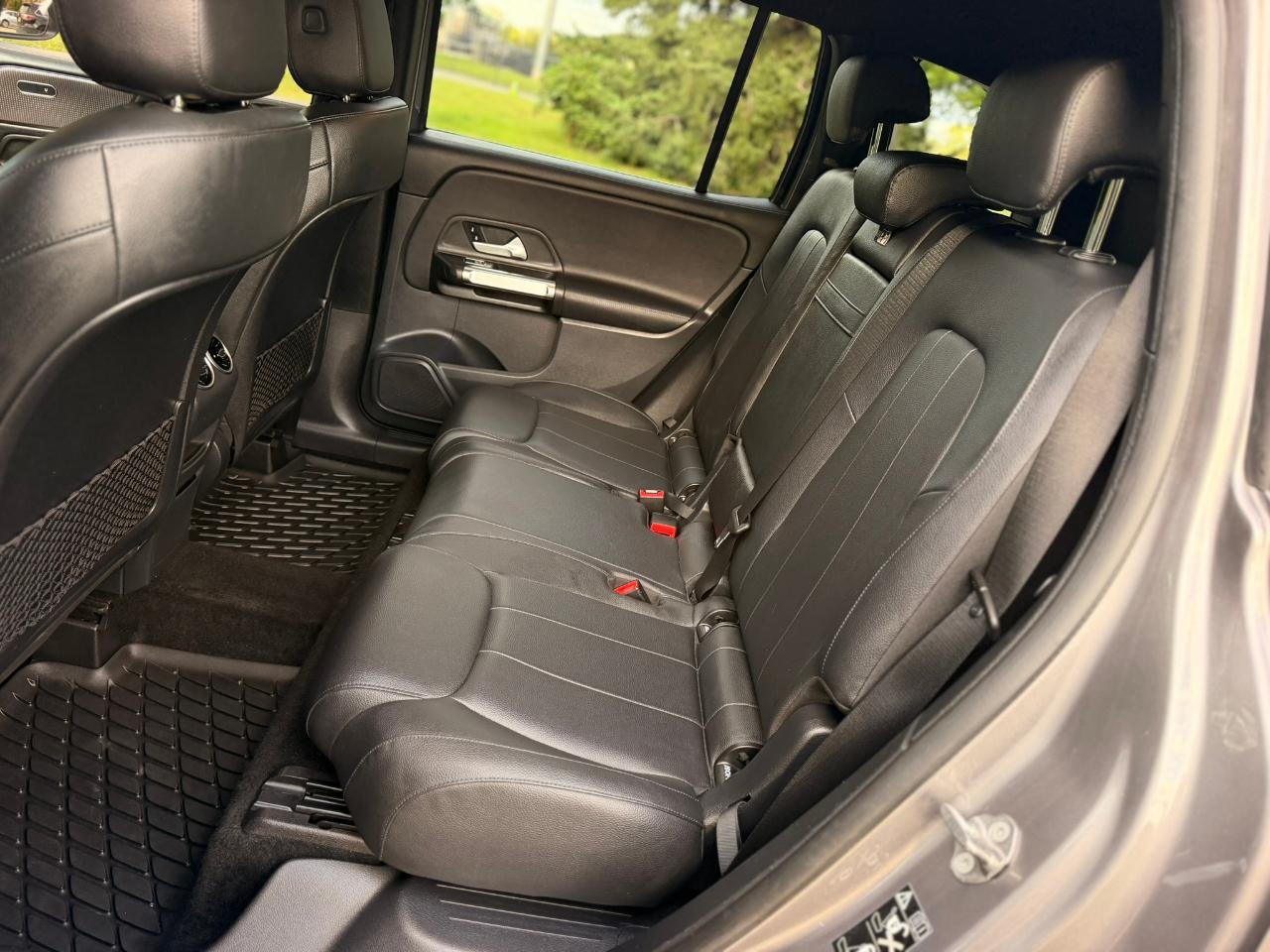 Mercedes-Benz GLB GLB 250 4MATIC SUV 2022