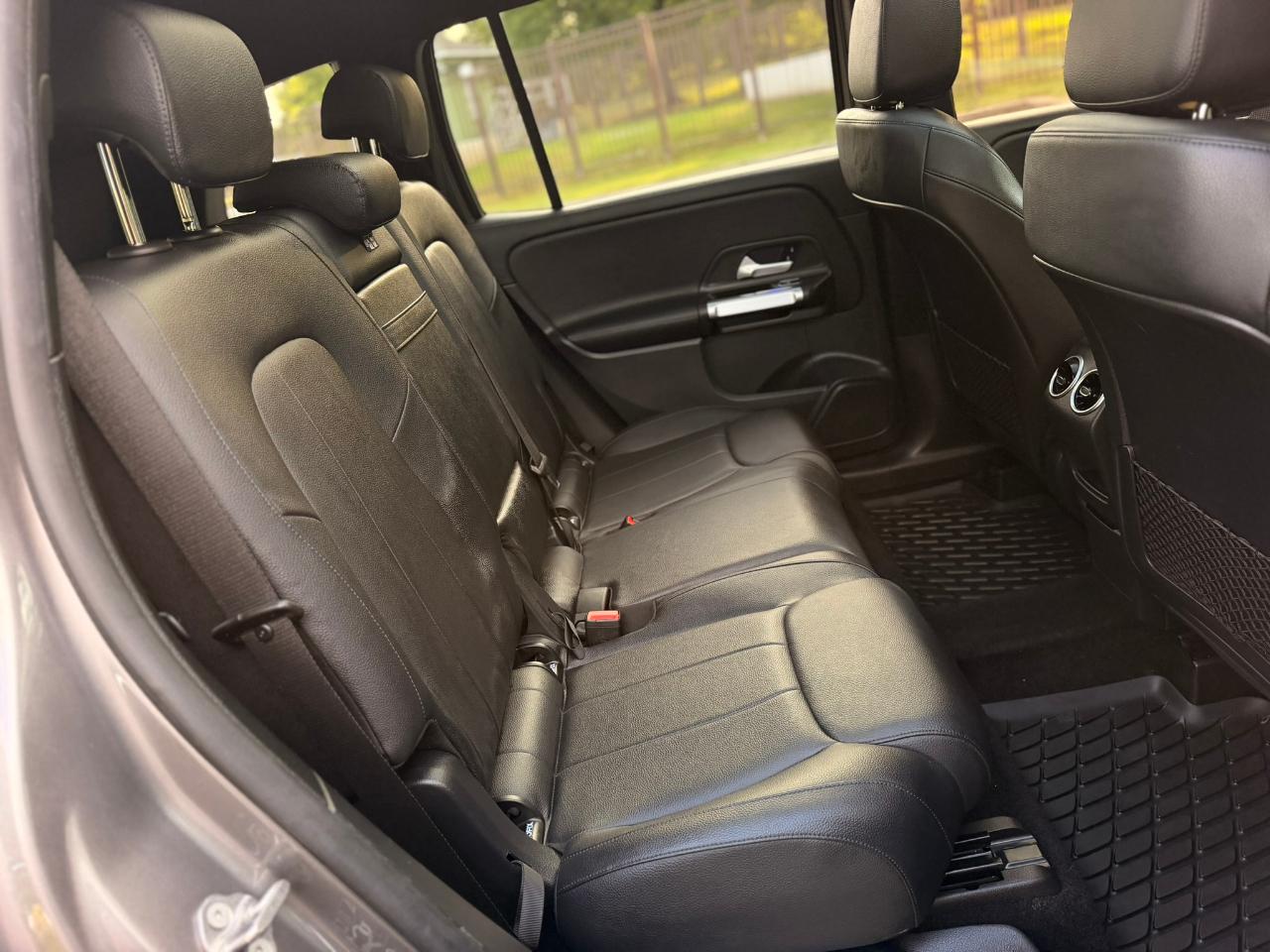 Mercedes-Benz GLB GLB 250 4MATIC SUV 2022