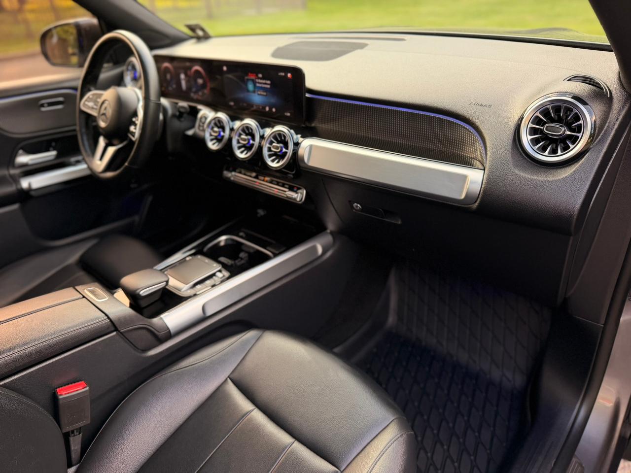 Mercedes-Benz GLB GLB 250 4MATIC SUV 2022