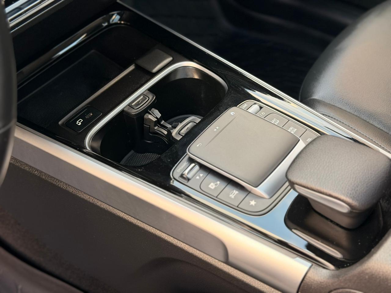 Mercedes-Benz GLB GLB 250 4MATIC SUV 2022
