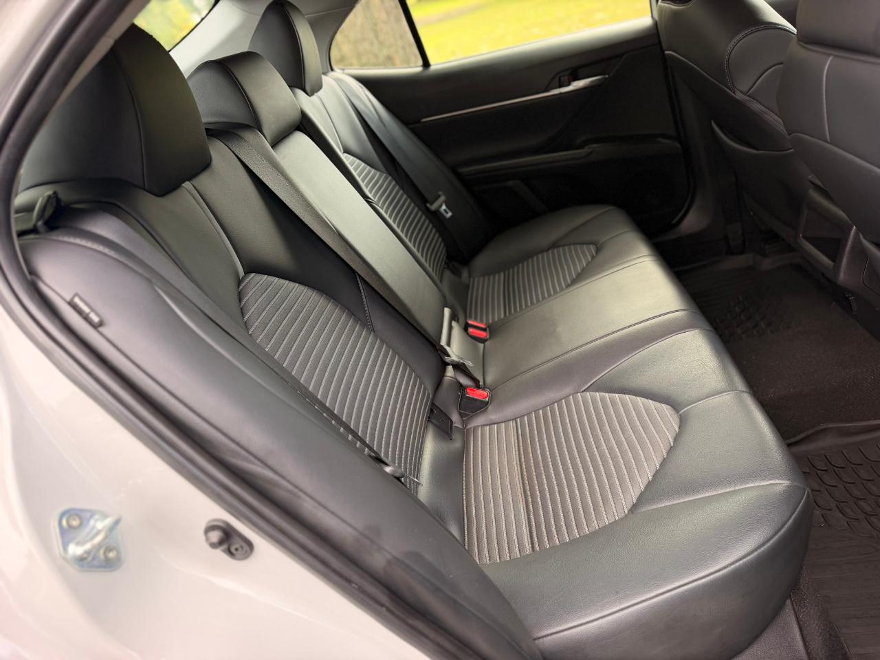 Toyota Camry SE Auto (Natl) 2024