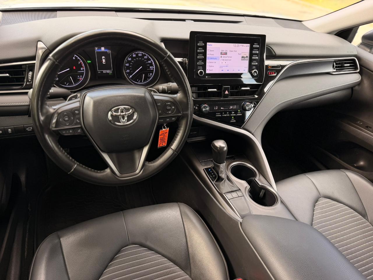 Toyota Camry SE Auto (Natl) 2024