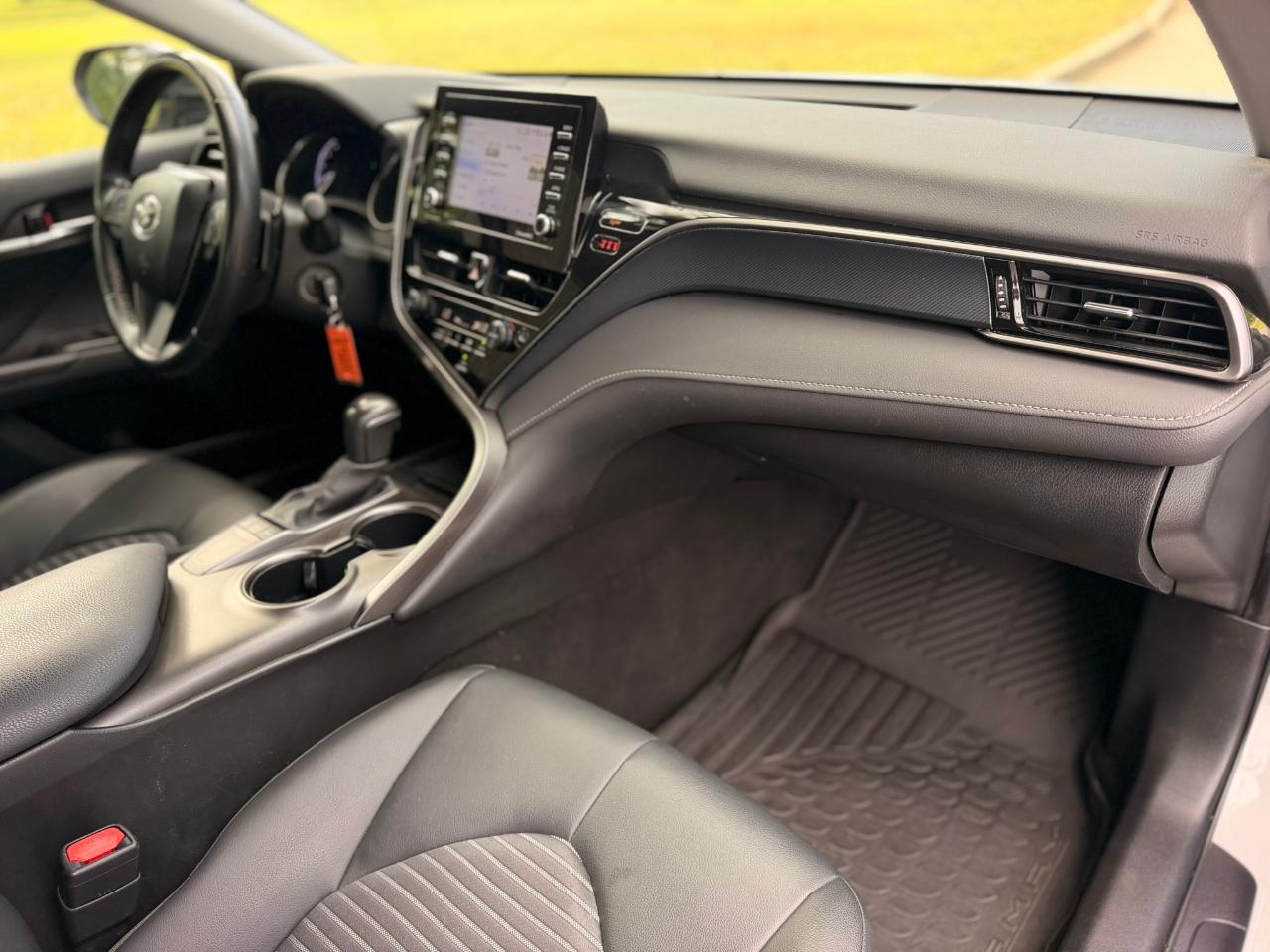 Toyota Camry SE Auto (Natl) 2024