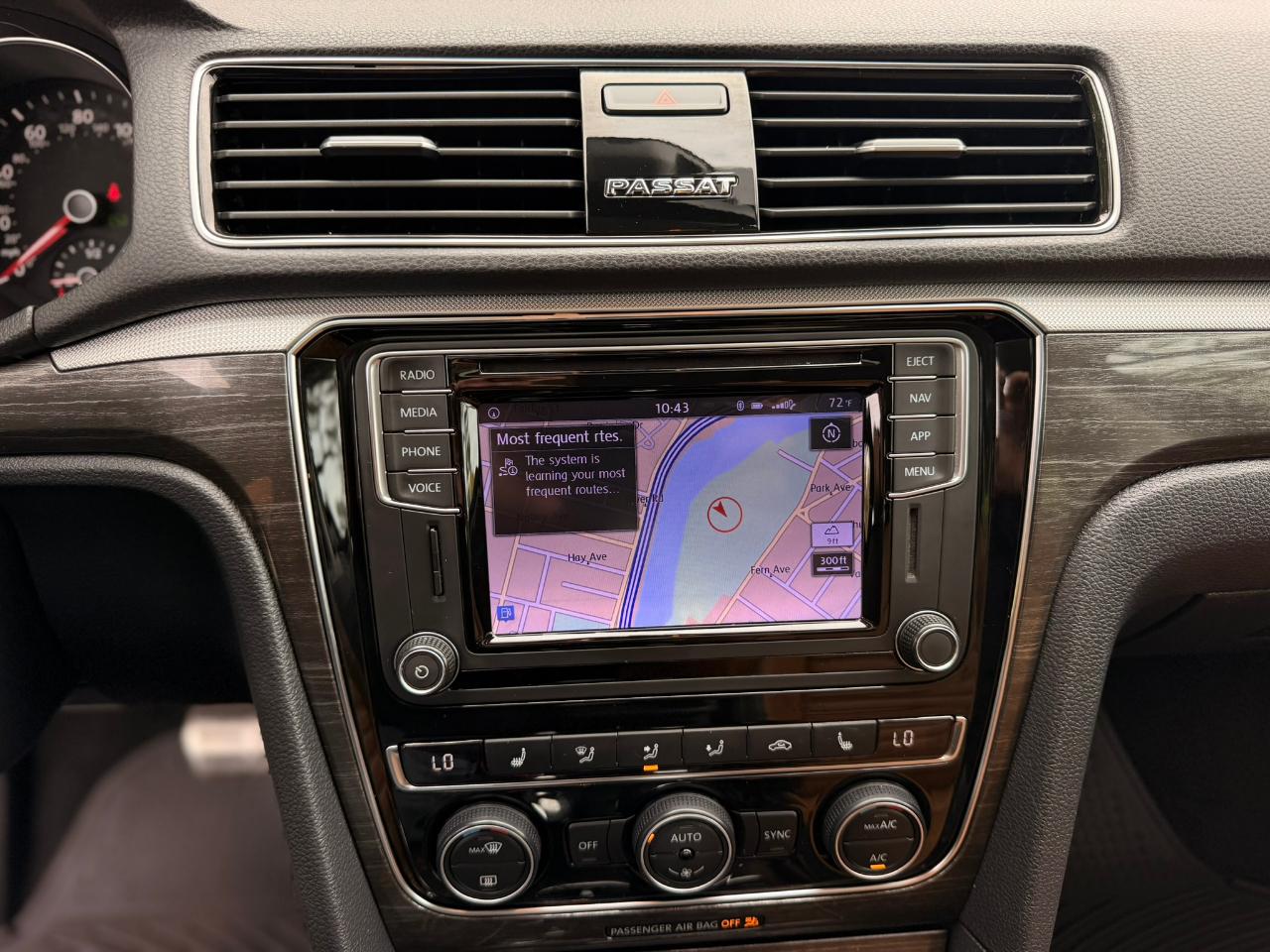 Volkswagen Passat 2.0T SEL Premium Auto 2018