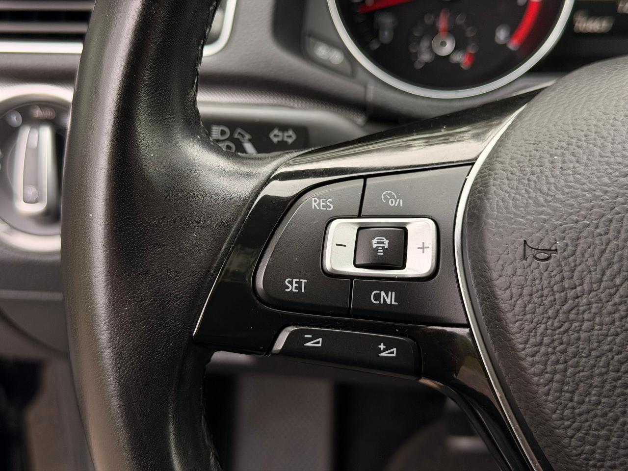 Volkswagen Passat 2.0T SEL Premium Auto 2018