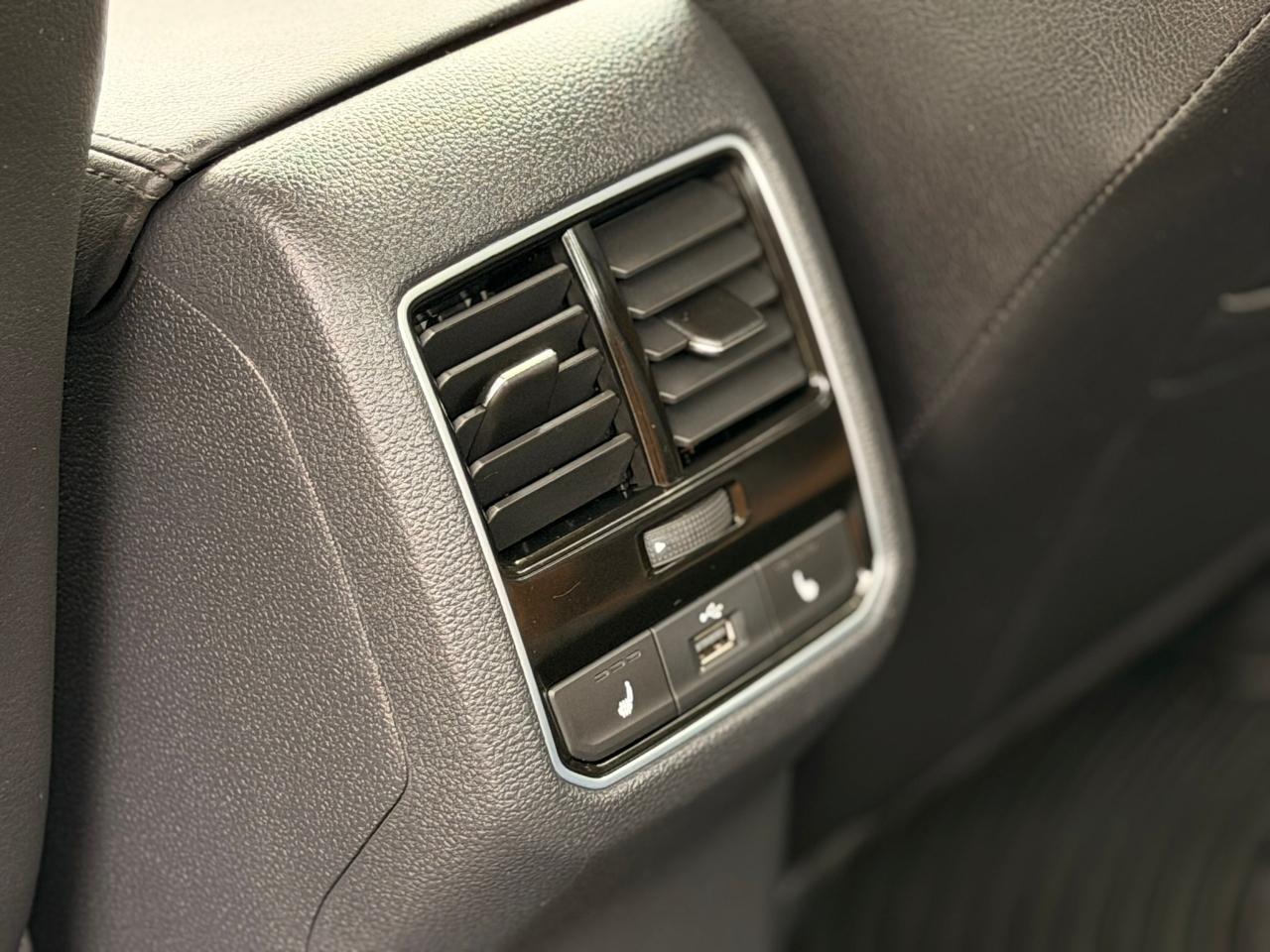 Volkswagen Passat 2.0T SEL Premium Auto 2018