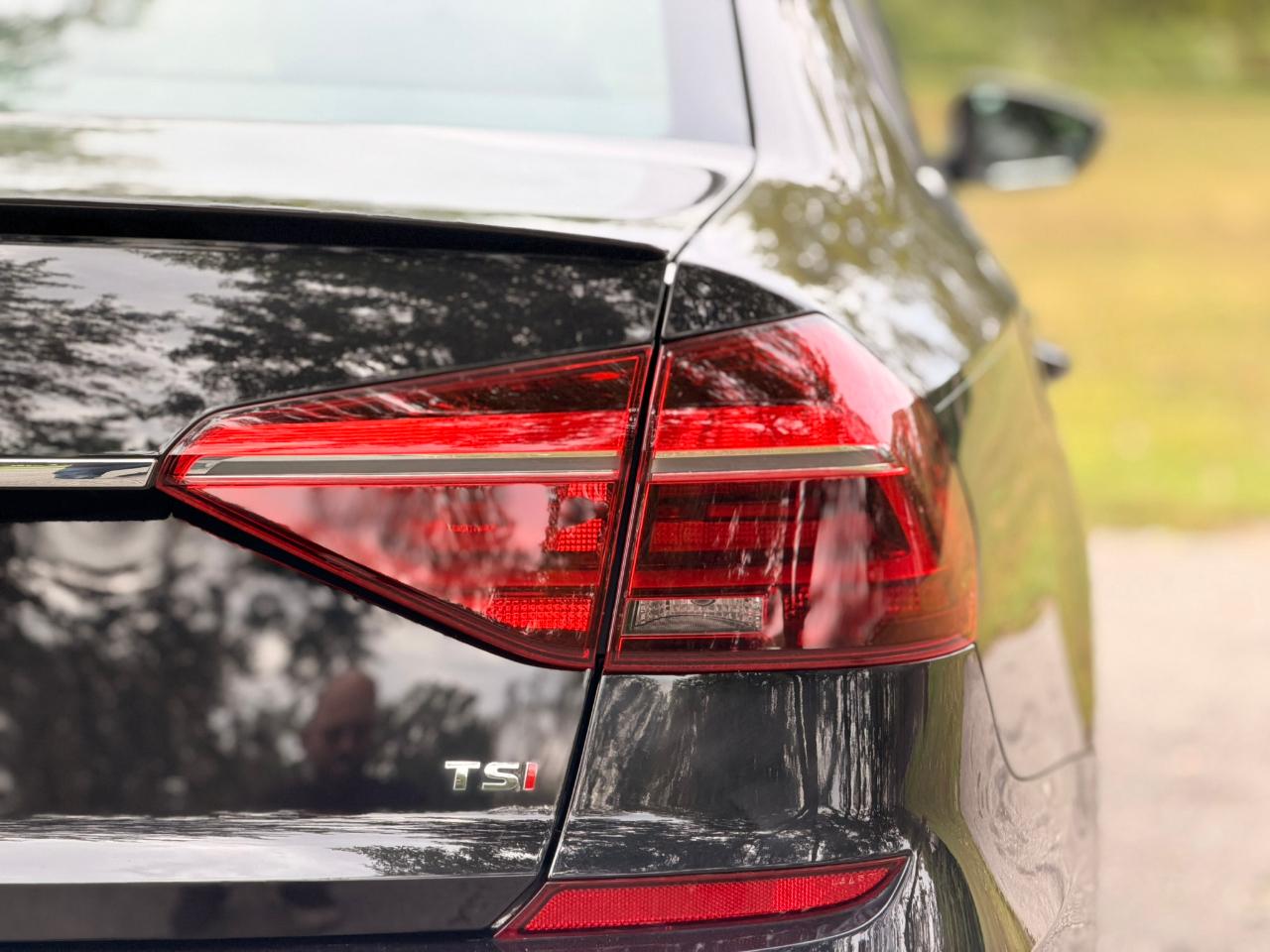 Volkswagen Passat 2.0T SEL Premium Auto 2018