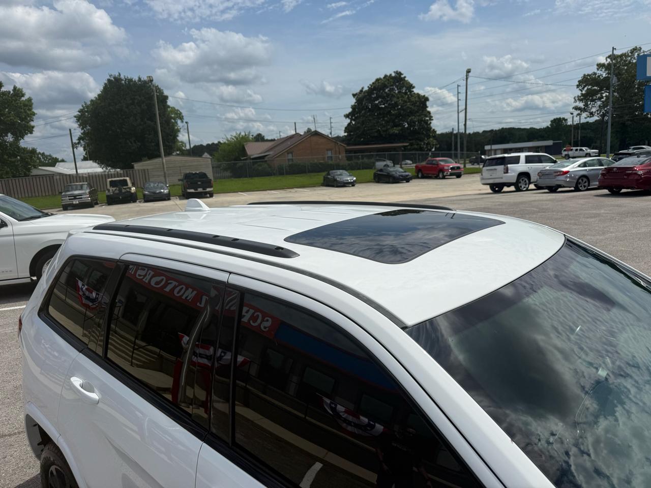 Jeep Grand Cherokee Laredo 2WD 2019