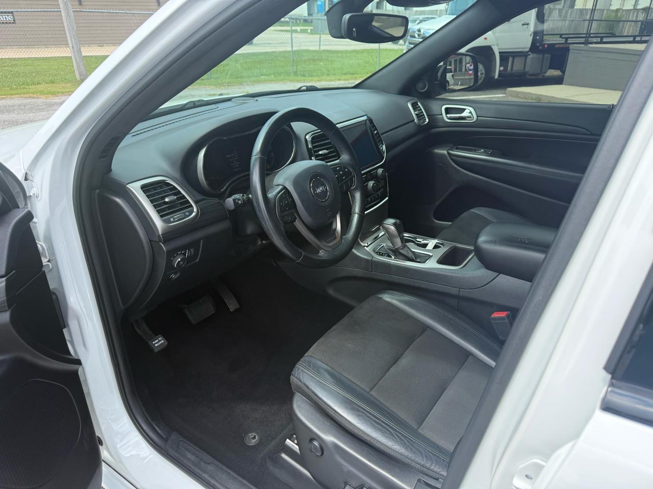 Jeep Grand Cherokee Laredo 2WD 2019