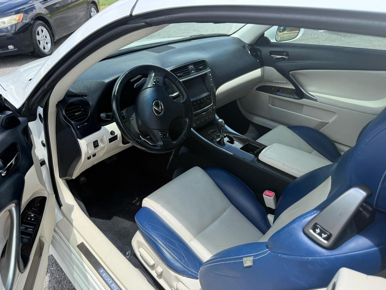 Lexus IS C IS 250C 2010