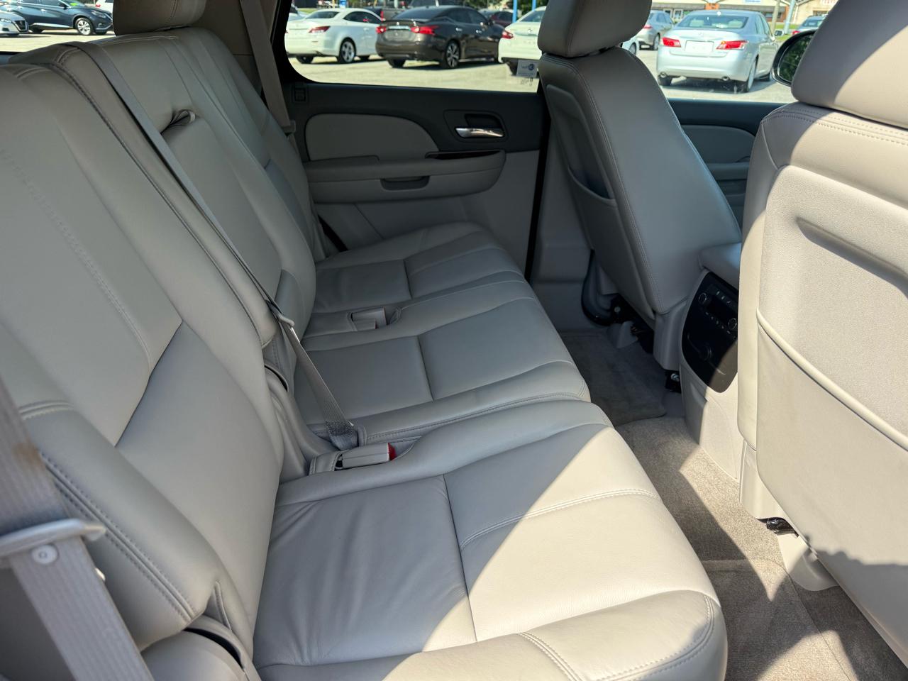 GMC Yukon SLT1 2WD 2011