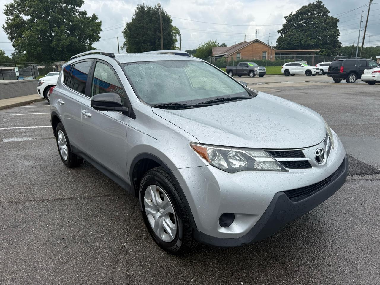 Toyota RAV4 LE FWD 2013