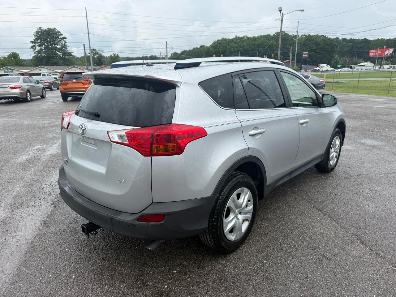 Toyota RAV4 LE FWD 2013