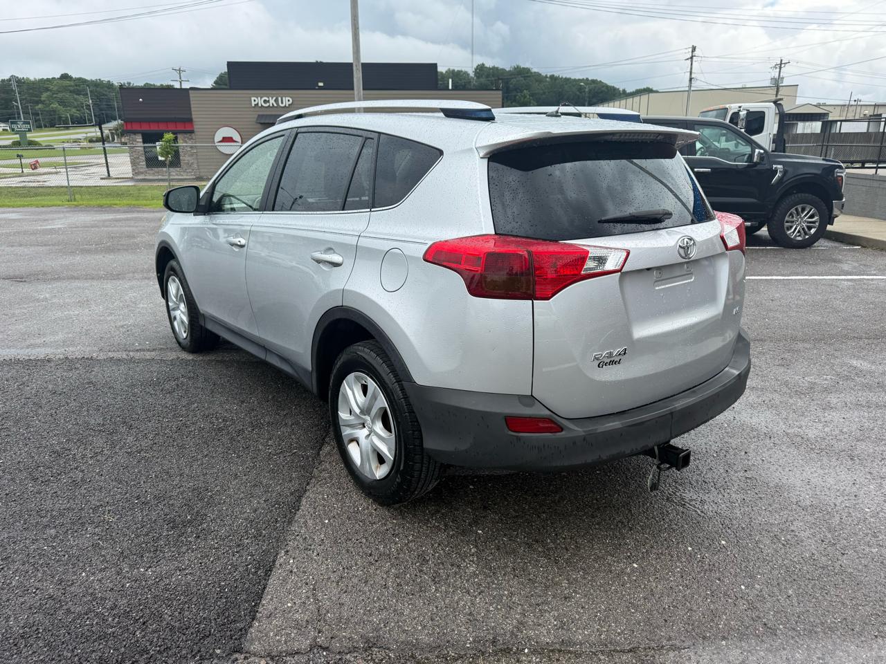 Toyota RAV4 LE FWD 2013