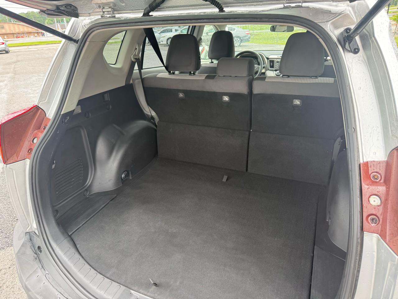 Toyota RAV4 LE FWD 2013