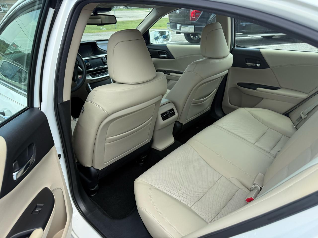 Honda Accord EX-L V6 Sedan AT 2013