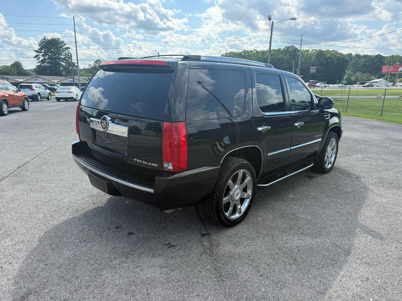 Cadillac Escalade 2WD Luxury 2013