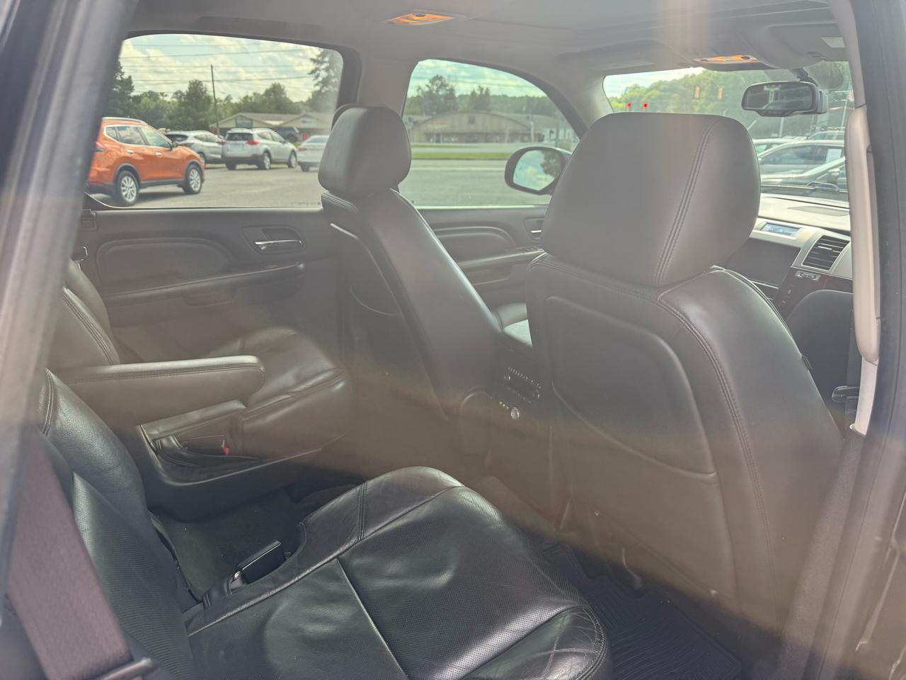 Cadillac Escalade 2WD Luxury 2013