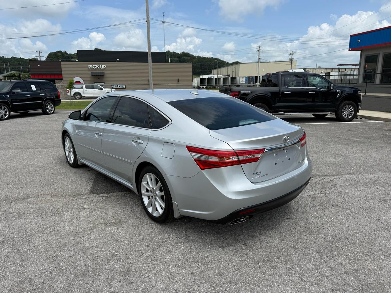 Toyota Avalon XLE 2014