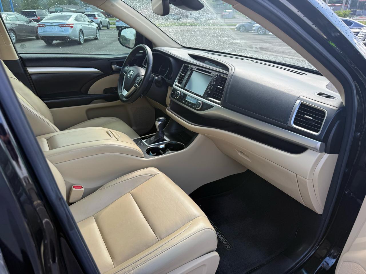 Toyota Highlander XLE FWD V6 2017