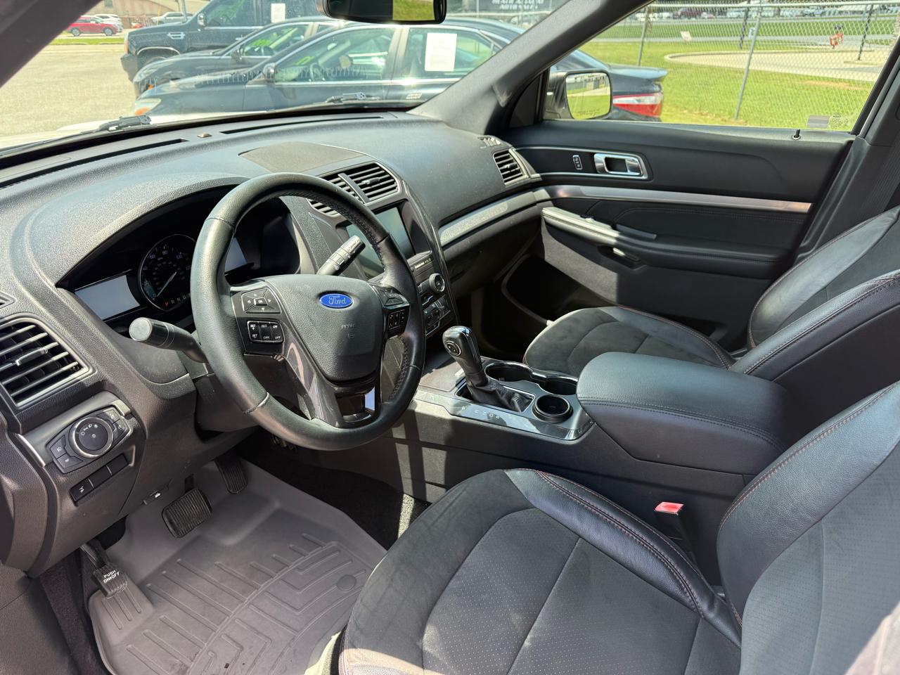 Ford Explorer XLT FWD 2019