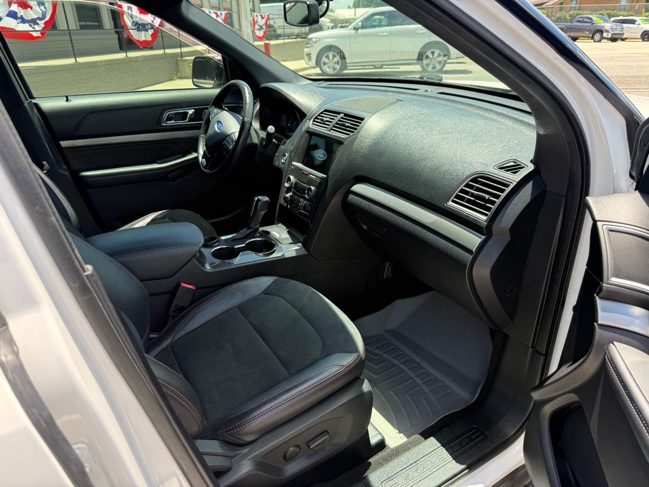 Ford Explorer XLT FWD 2019