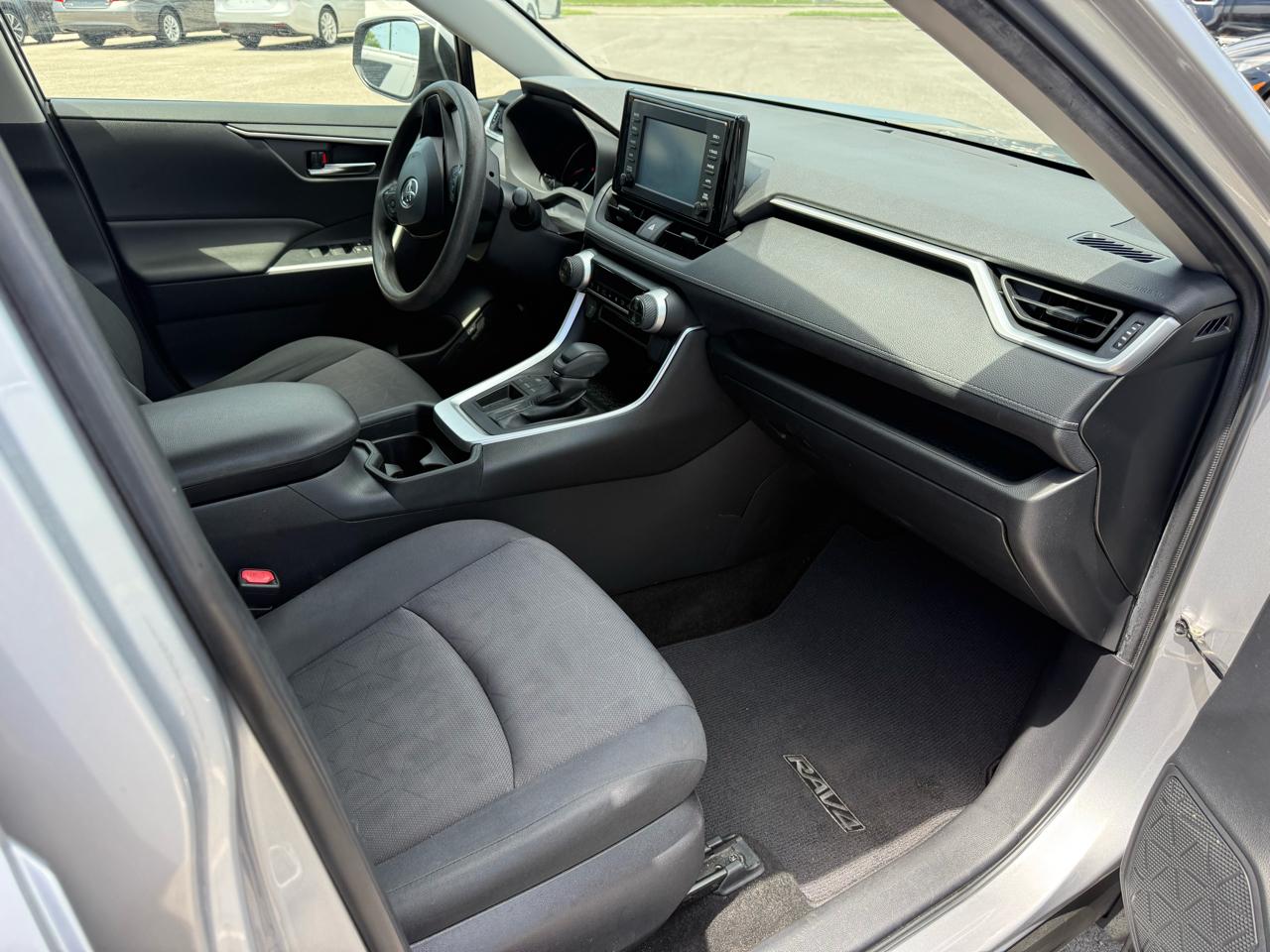Toyota RAV4 XLE 2019