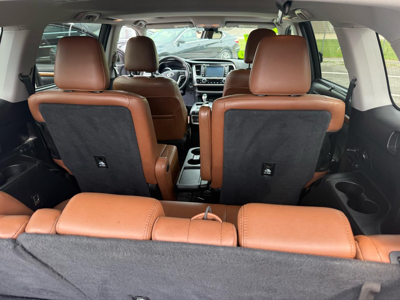 Toyota Highlander Limited Platinum FWD V6 2017