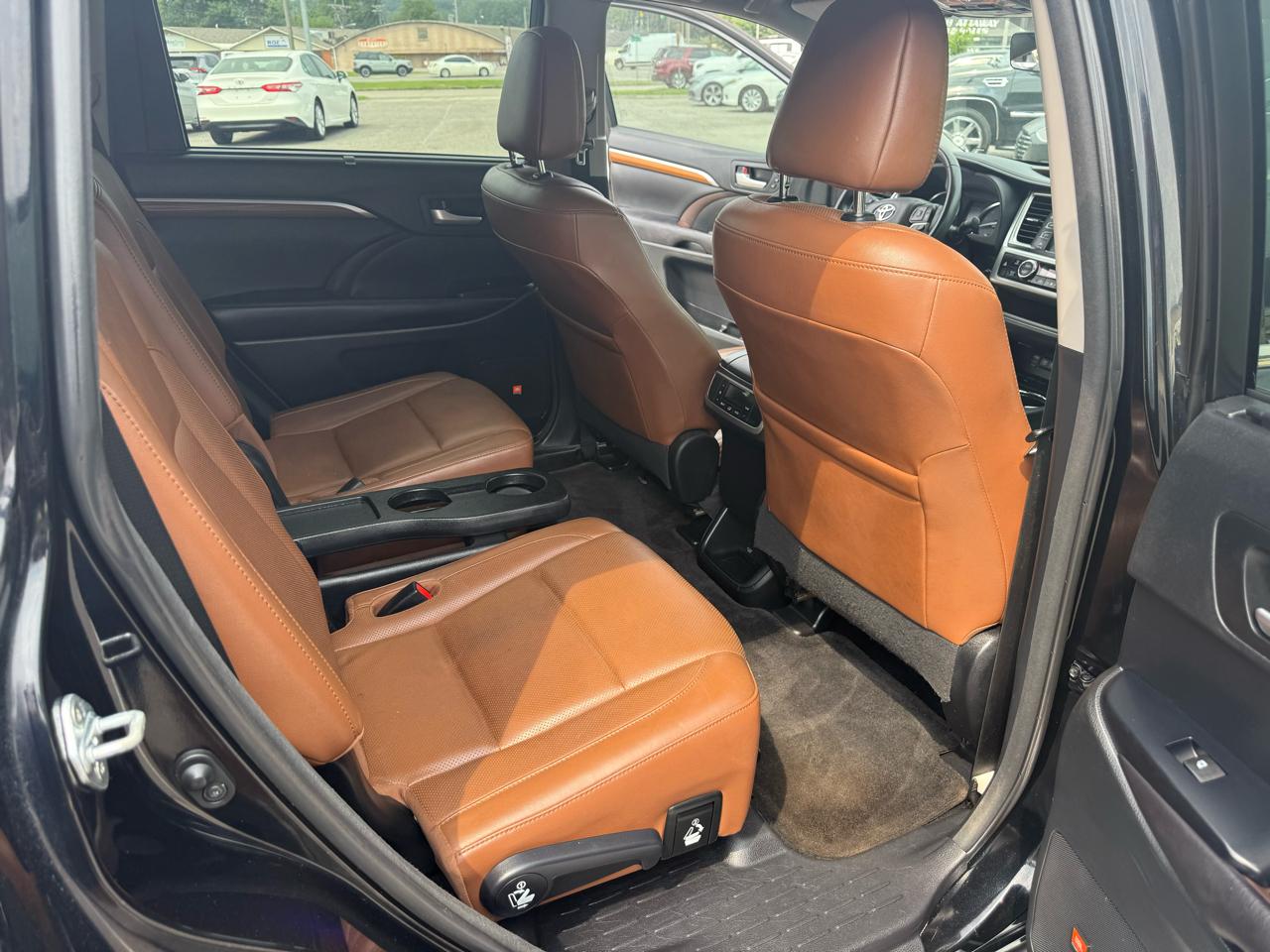 Toyota Highlander Limited Platinum FWD V6 2017