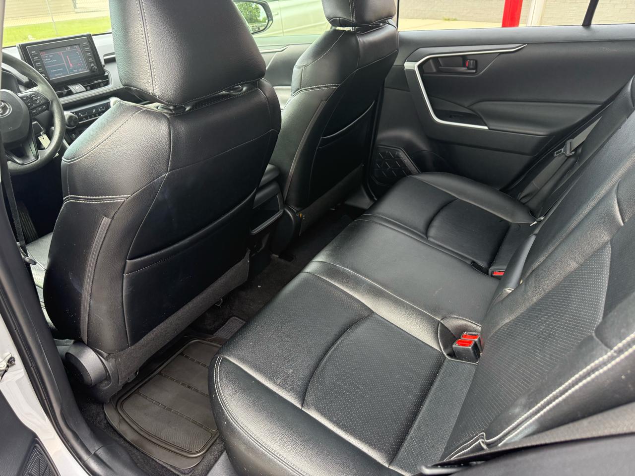 Toyota RAV4 LE 2019